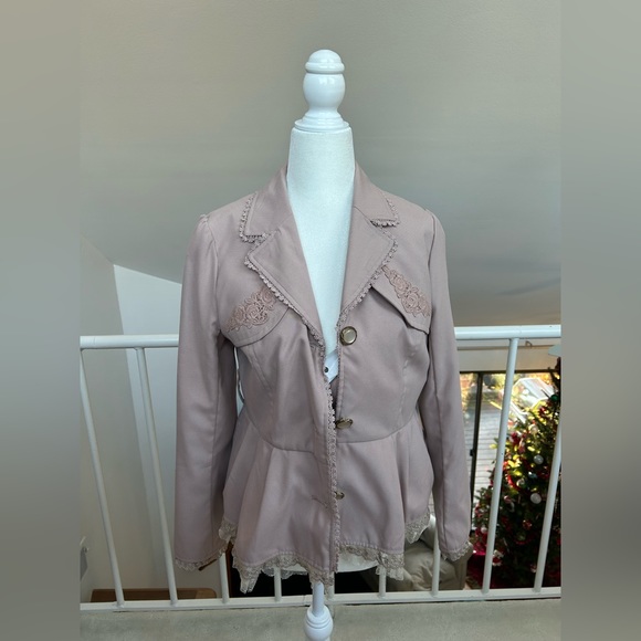 Axes femme Kawaii Lolita Lace Flower Jacket suit Short NWOT with Belt coat Japan - Picture 4 of 9